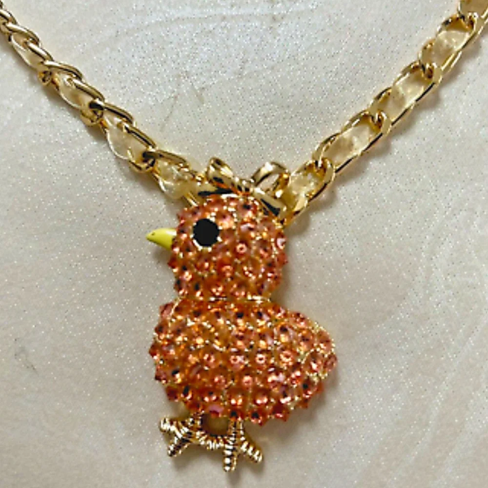 New Betsey Johnson Chicken Chick Necklace - Picture 6 of 9